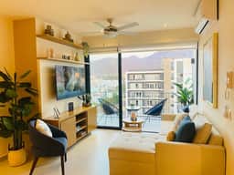 Penthouse Rooftop Condo, Pool, BBQ, Amazing Views! - Image 2