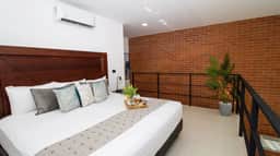 Oceanview Roof Pool, Amazing Loft at Zoho - Image 3