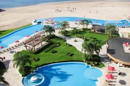 Grand Venetian Oceanview Condo steps to beach - Image 4