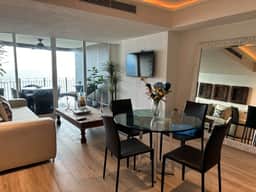 Grand Venetian Oceanview Condo steps to beach - Image 5