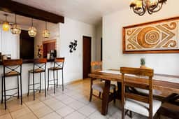 Tropical Vibe & Pools, Great Location Near Beach - Image 4