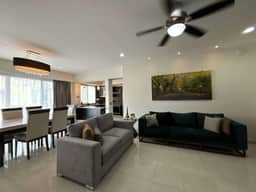 Newly Remodeled, Private Balconies, Pool and BBQ - Image 4