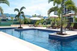 Modern Fully Equipped Apt and Pool - Image 2