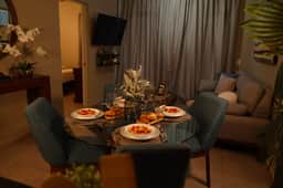 Modern Fully Equipped Apt and Pool - Image 5