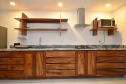 Modern Low Level Retreat - Image 5