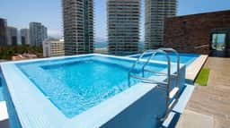 Walk to Beach | Rooftop Pool & Jacuzzi - Image 2