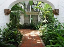 Rustic Tropical Oasis, 2 Pools, Close to Beach - Image 4