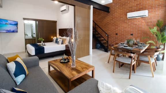 Oceanview Roof Pool, Amazing Loft at Zoho - Image 4