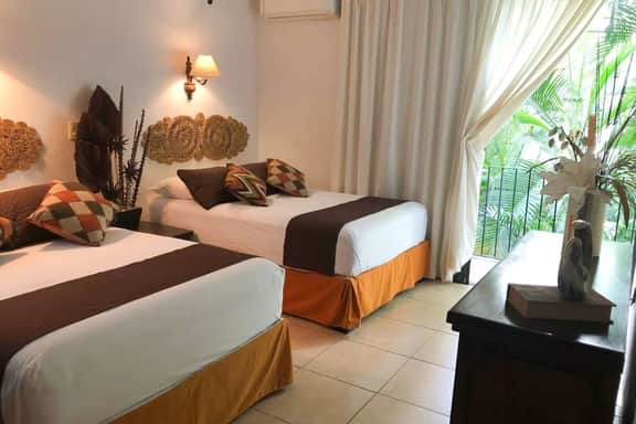 Tropical Oasis at Marbella, 2 Pools, Near Beach - Image 4