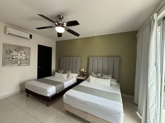 Newly Remodeled, Private Balconies, Pool and BBQ - Image 3