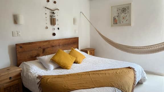 Bright Tropical Stay | Near Beach & Hotel Zone - Image 2