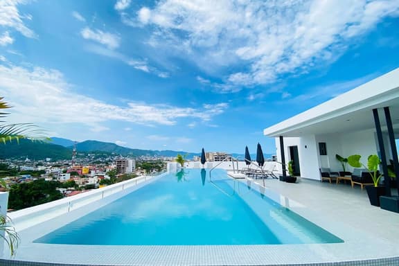 Love it! Versalles Rooftop Pool & Mountain View - Image 1