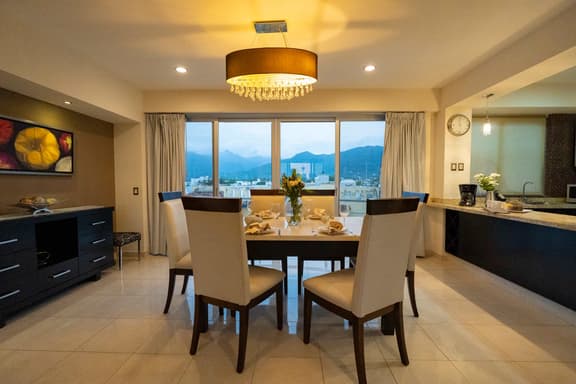 Mountain view Penthouse: Pool, Private balcony - Image 1