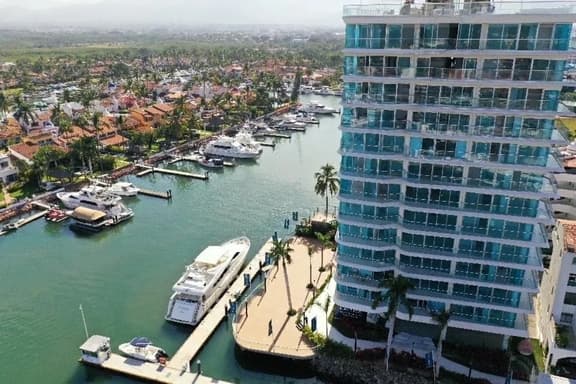 Nautico Marina View Condo, Rooftop Pool, Gym - Image 1